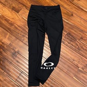 Oakley black medium active wear
